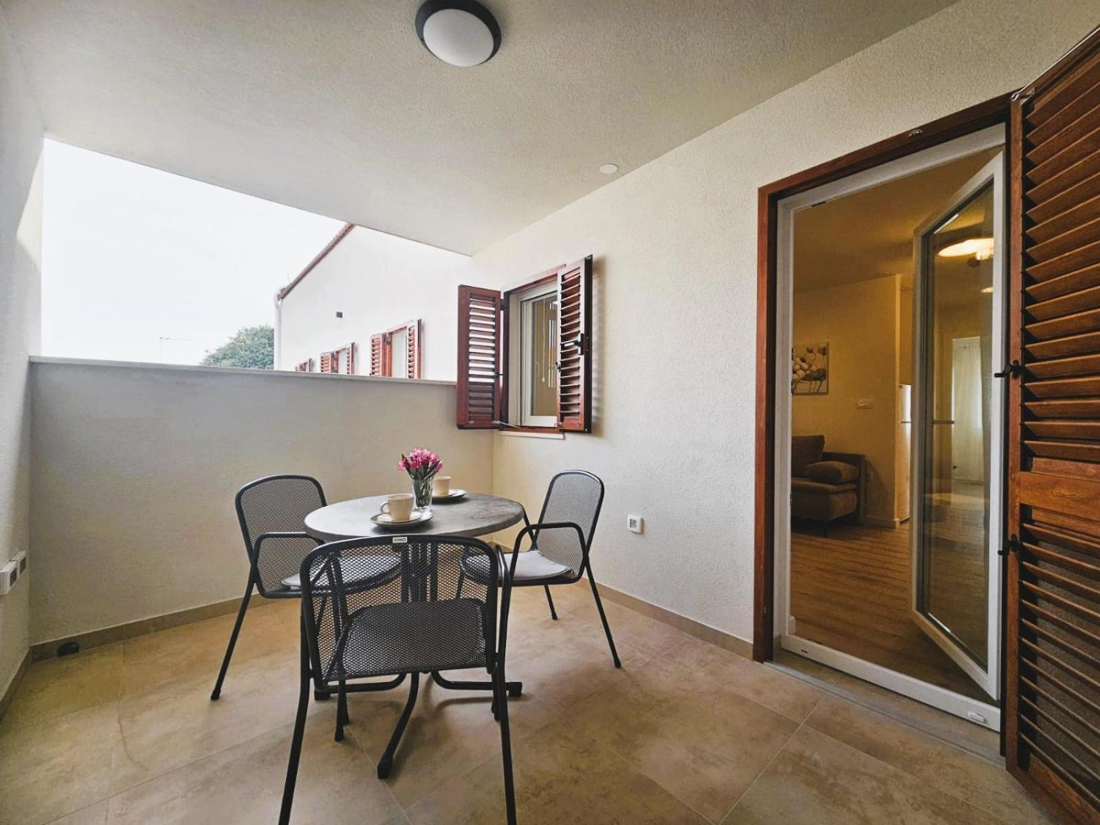 Apartment Miamare 2 Primosten