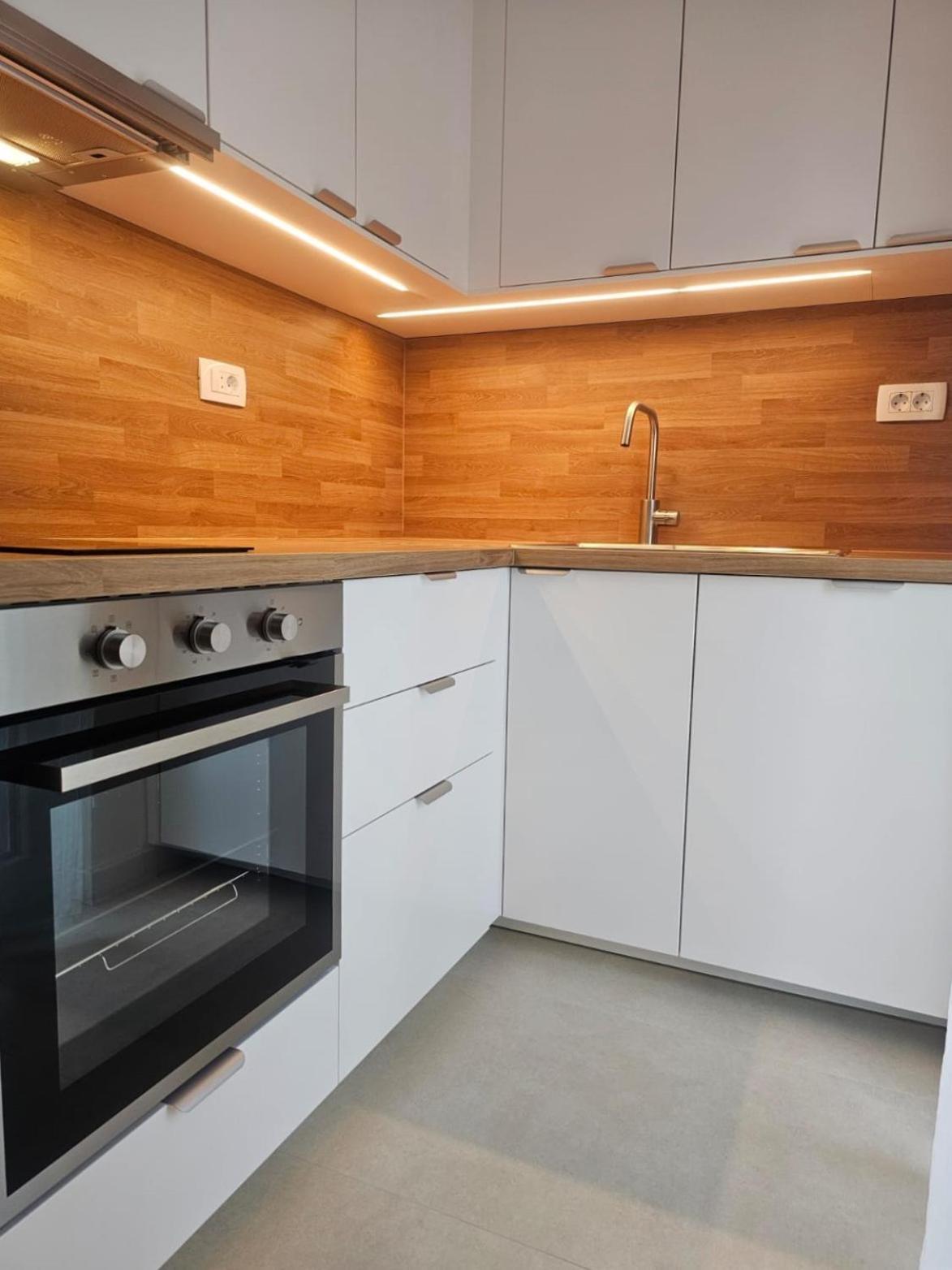 Miamare 2 Apartment Primosten