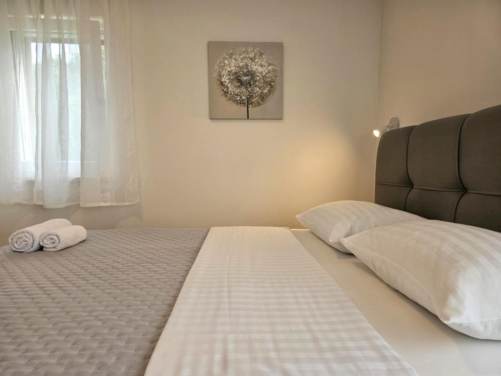 Miamare 2 Apartment Primosten