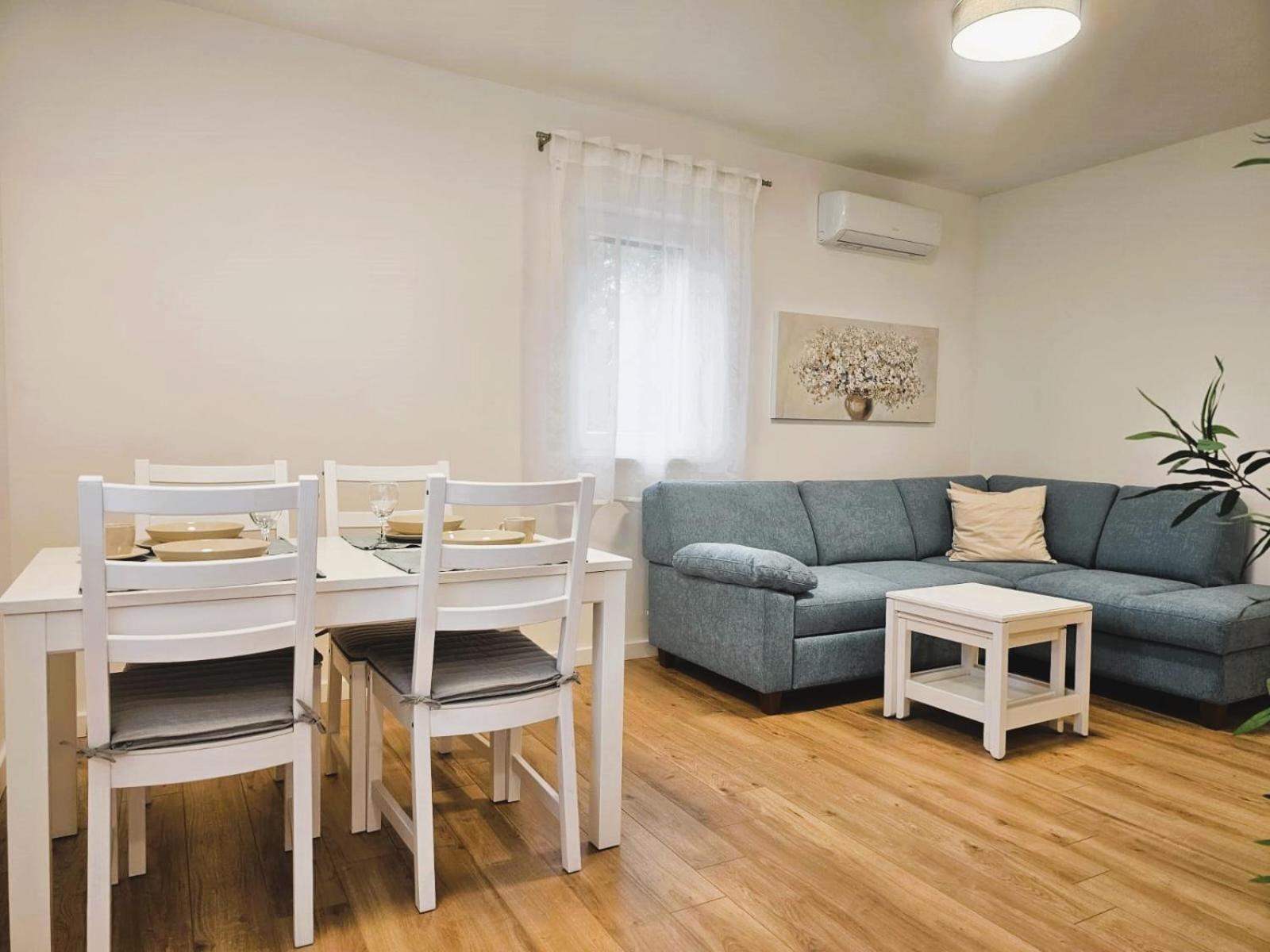 Apartment Miamare 2 *
